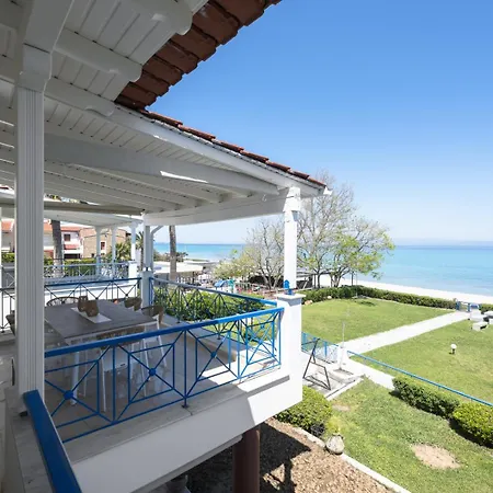 Holiday home Beachfront Escape By Luxlikehome
