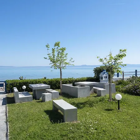 Beachfront Escape By Luxlikehome * Hanioti