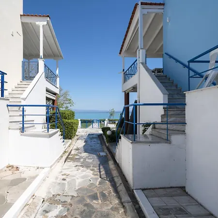 Beachfront Escape By Luxlikehome *