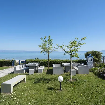 Holiday home Beachfront Escape By Luxlikehome *