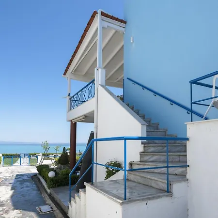 Beachfront Escape By Luxlikehome Holiday home Hanioti